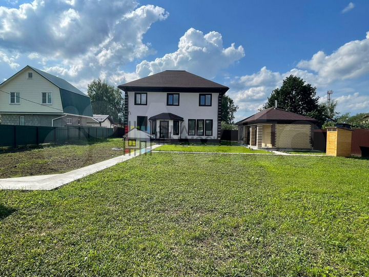 Дом 159 м² на участке 11 сот.