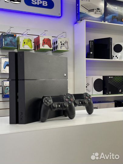 Sony PS4.Гарантия от магазина. Второй геймпад