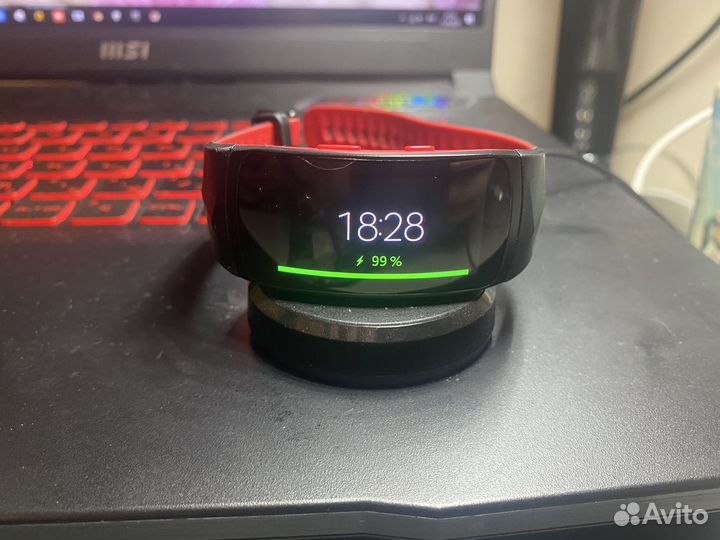 Смарт браслет samsung gear fit2 Pro