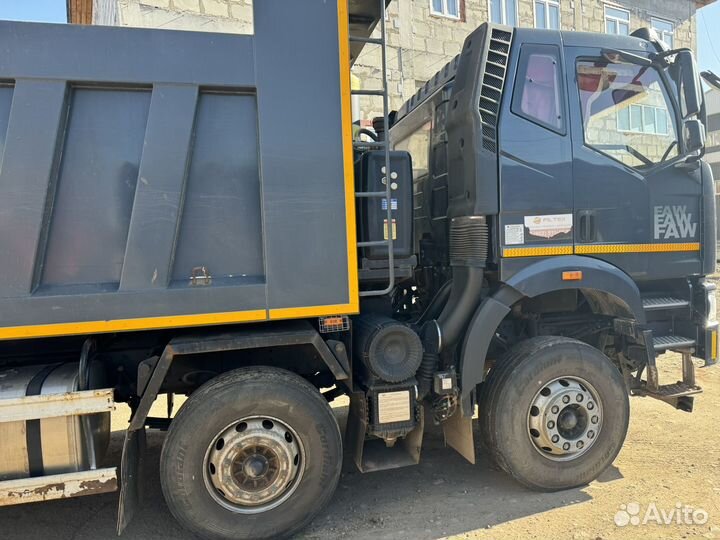 Бортовой грузовик FAW CA3310P66K24T4E4, 2019