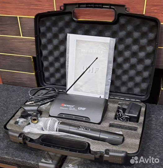 Микрофон вокальный Karsect KRU-200 KST3U радио Pro