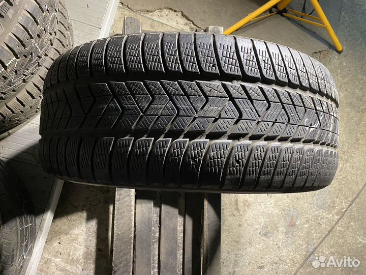 Pirelli Scorpion Winter 275/40 R22 108V