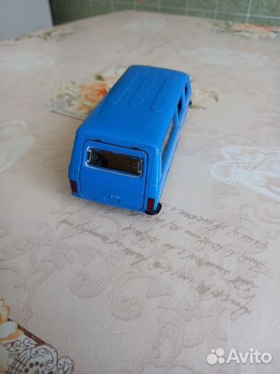 Модель автомобиля раф 2203