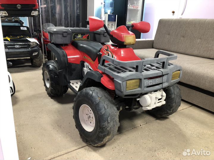 Детский электромобиль