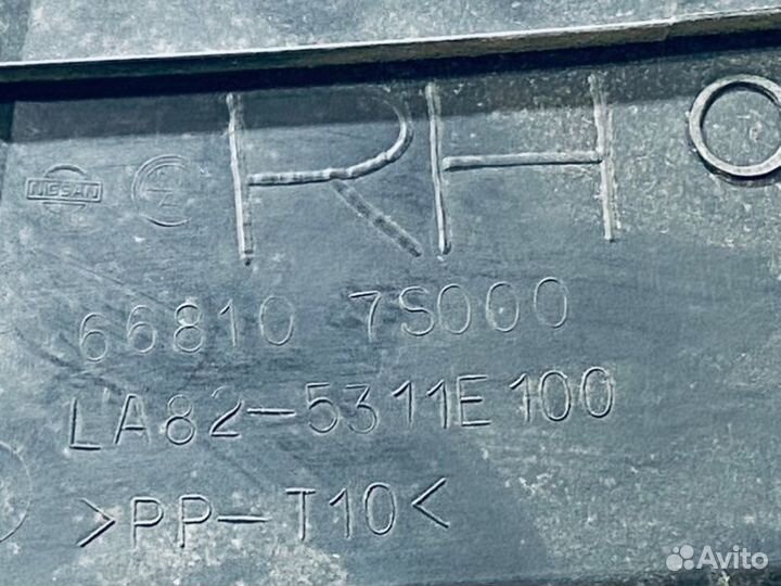 Решетка под лобовое стекло правая Nissan Armada