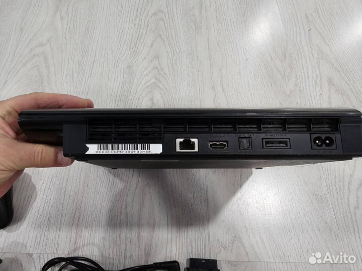 Sony PS3 Super Slim 500 Gb Прошитая + 4 джойстика