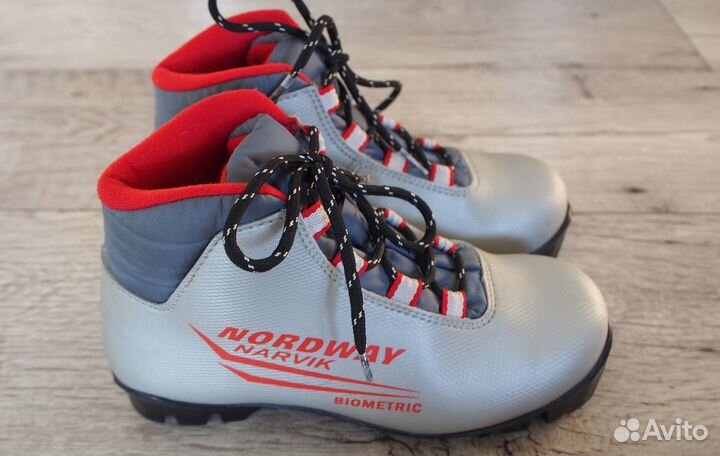 Лыжные ботинки 35 р-р