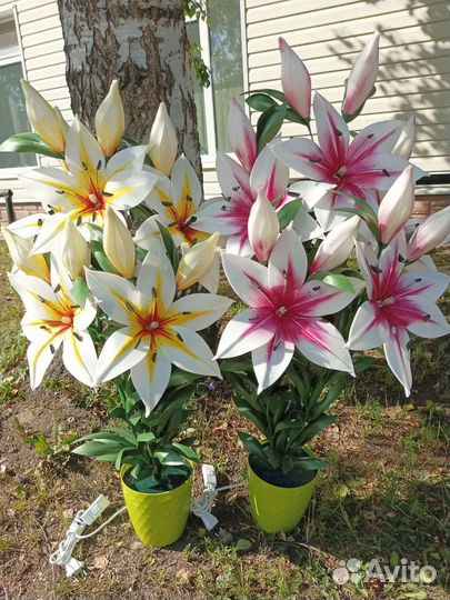 Светильник ручной работы Букет Лилий