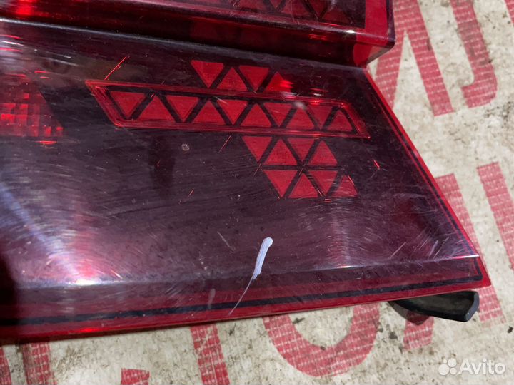 Задний правый фонарь Volkswagen Tiguan 2