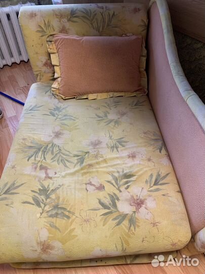 Диван подростковый