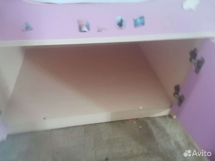 Кровать с выдвижными ящиками