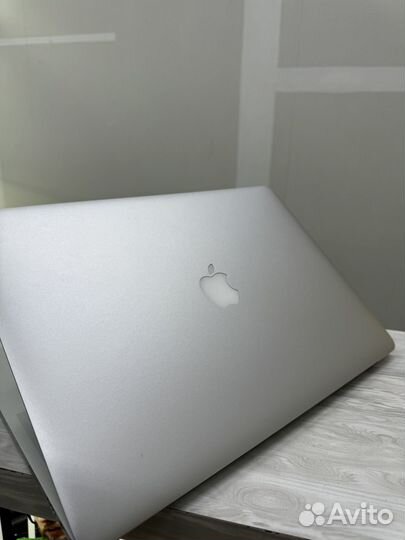 Apple macbook pro 15 retina 2015