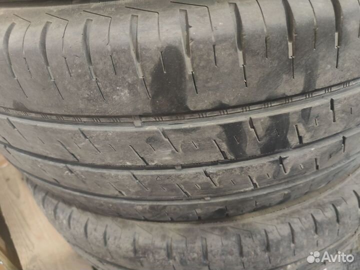 Nokian Tyres Hakka Van 215/70 R15C