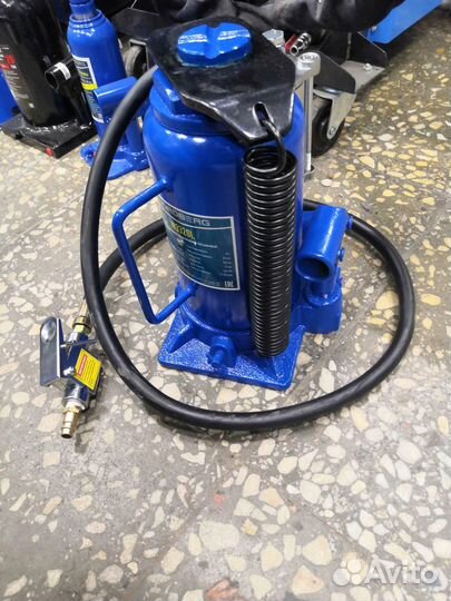 Домкрат бутылочный 20 тонн пневмогидравлический