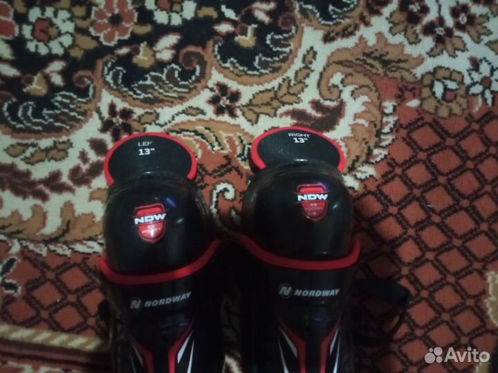 Щетки хоккейные