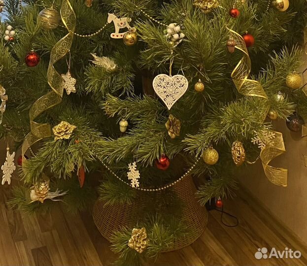 Корзина - юбка для елки из бумажной лозы