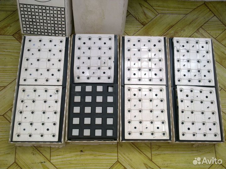 Кнопки. токопроводящая резина 4 на 5 (за 4 шт.)