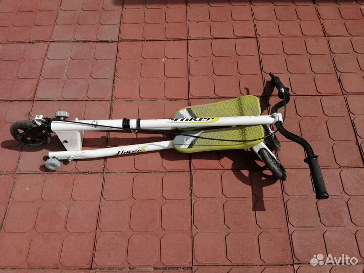 Инерционный самокат