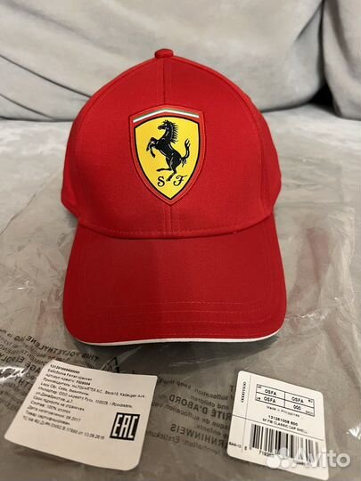 Классическая бейсболка Scuderia Ferrari