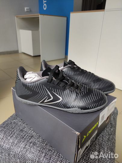 Кроссовки бутсы Demix новые 32