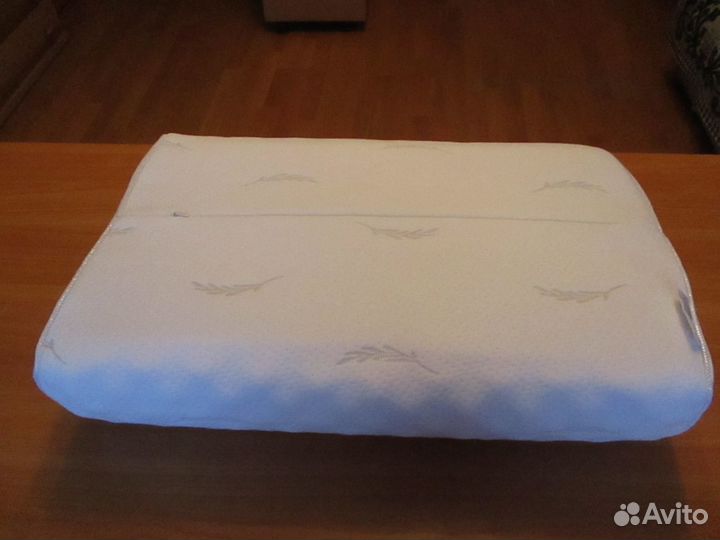 Шведская ортопедическая подушка ttoman C0-04-212A