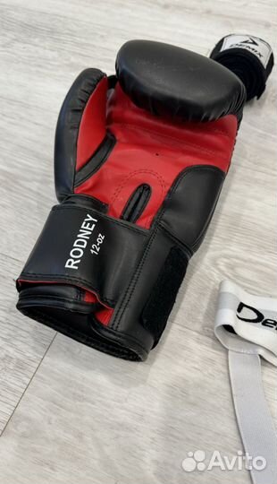 Шлем, перчатки, защита паха