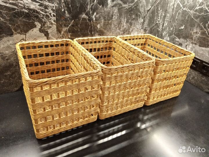 Корзины плетеные из бумажной лозы