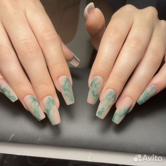 Маникюр и наращивание ногтей