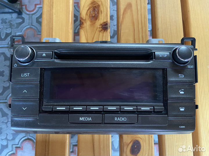 Штатный магнитоф toyota rav 4