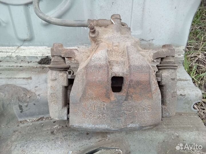 Тойота камри 40 суппорт