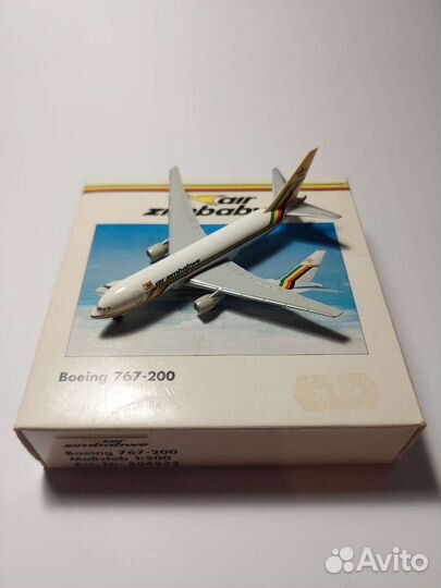Модель самолета Air Zimbabwe B 767 Herpa 1/500