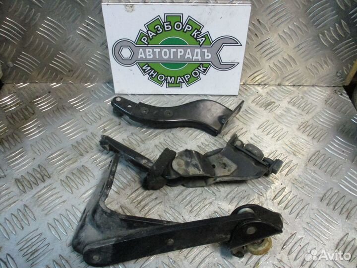 Ролик сдвижной правой двери Vw Caddy 3 2007г