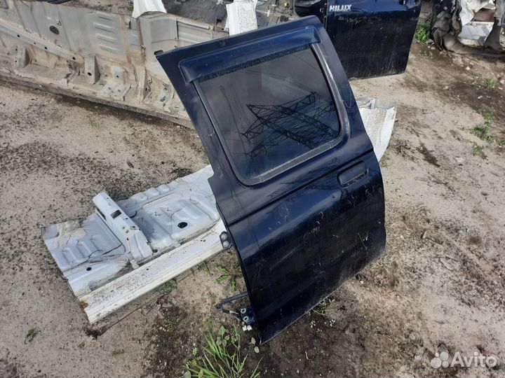 Б/У Б/У Дверь задняя L в сборе NP300 nissan NP300