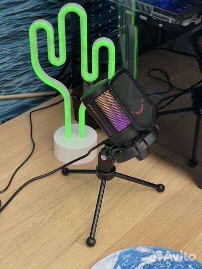 Игровой микрофон Fifine A6V
