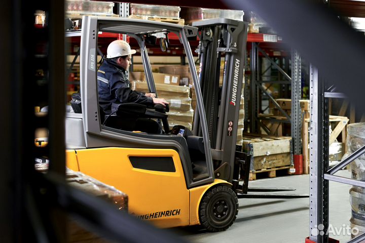 Водитель погрузчика, Белые Столбы