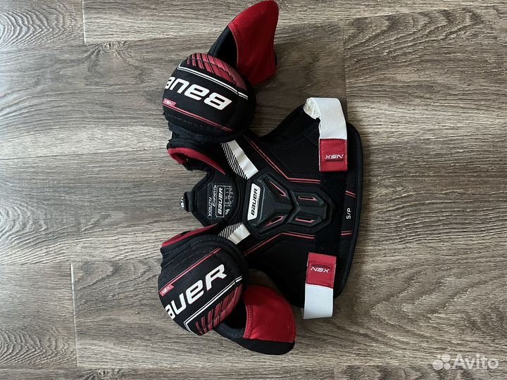 Нагрудник хоккейный