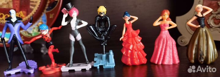 Игрушки из киндера леди баг и супер кот 2022 года