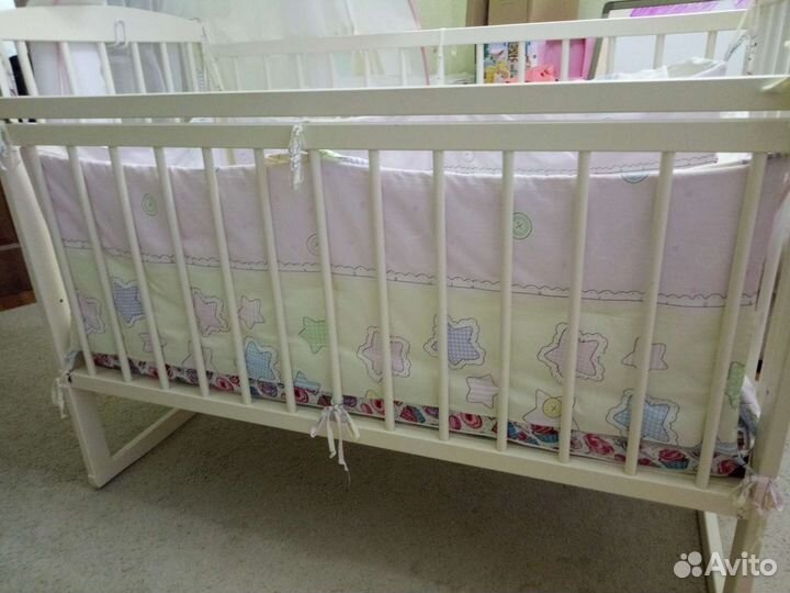 Детская кроватка