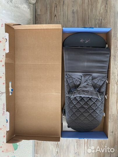 Шезлонг babybjorn