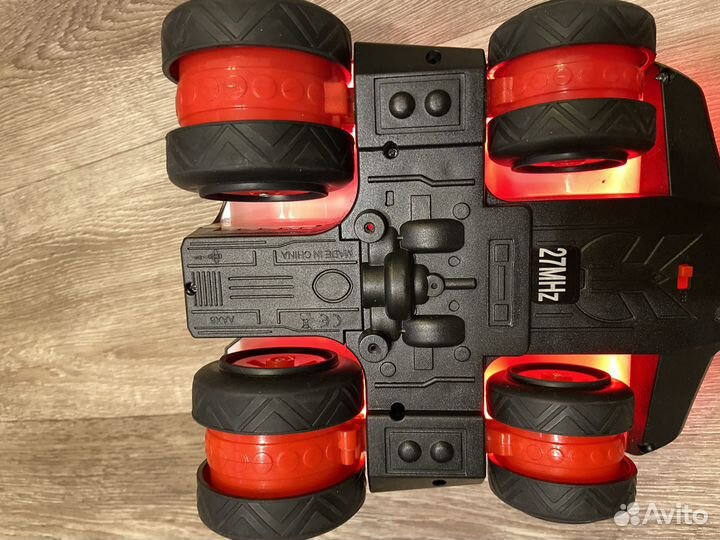 Машинка на радиоуправлении перевёртыш