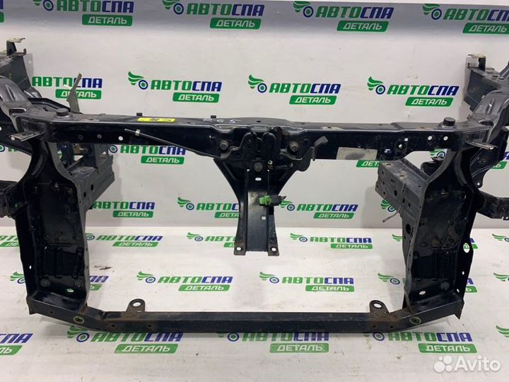 Телевизор панель радиаторов передний Nissan