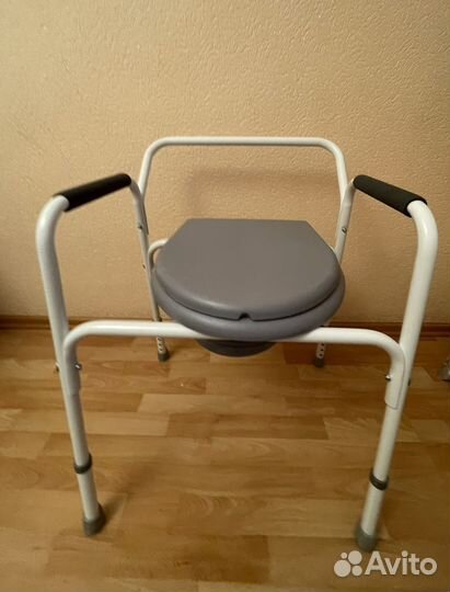 Санитарный стул туалет