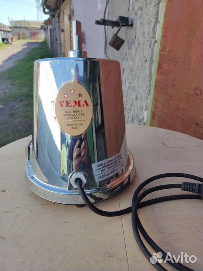 Электродвигатель от соковыжималки Vema