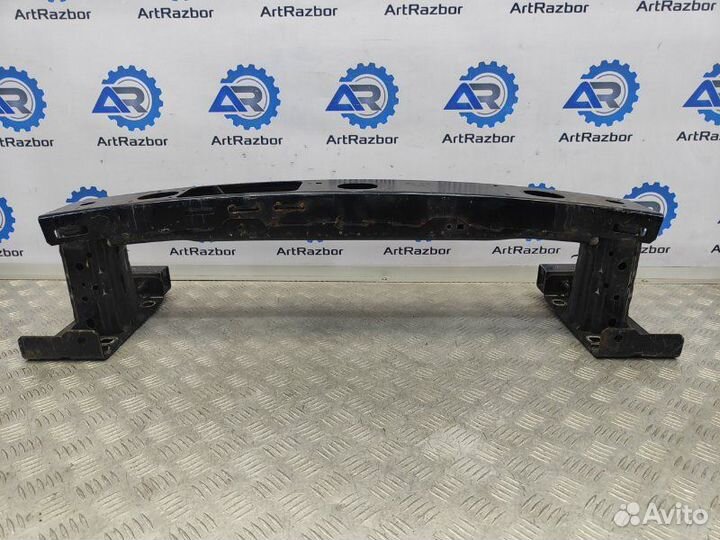 Усилитель переднего бампера Land Rover Discovery 5