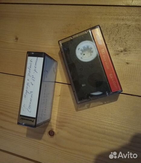Видеокассеты