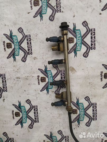 Рейка топливная (рампа) Hyundai Elantra