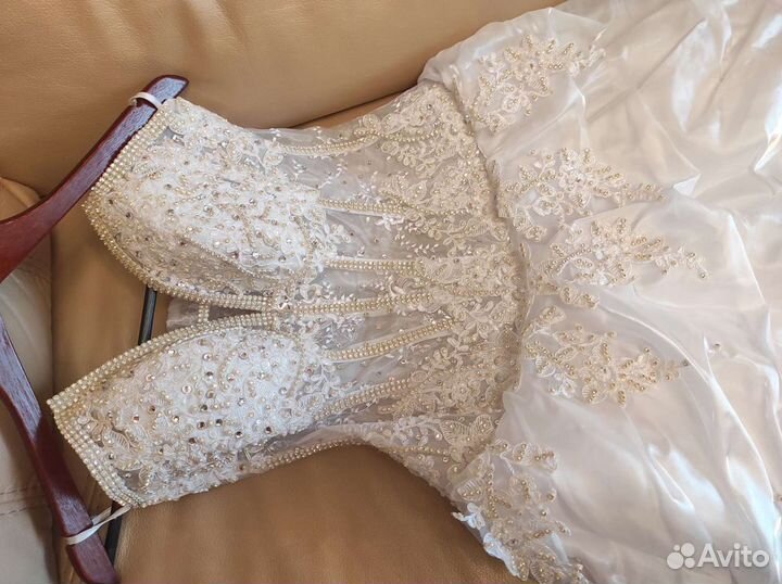 Платье свадебное/выпускное белое