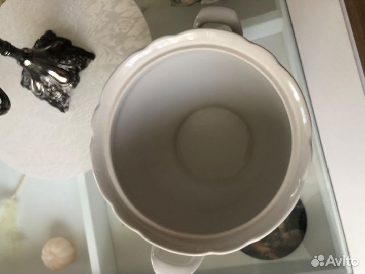 Фарфоровая супница