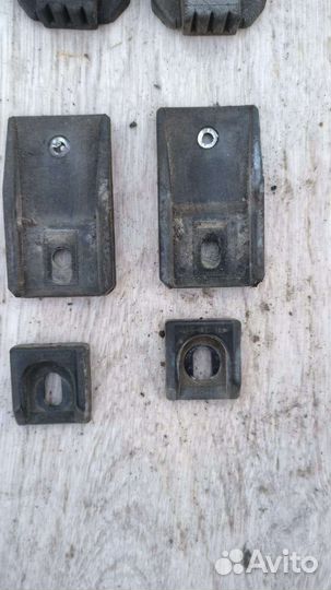 Упор крышки багажника Audi 100c4 a6c4 4A5827347