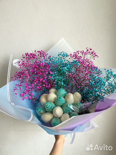 Съедобные букеты из клубники